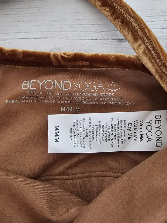NWT Beyond Yoga Burnout Velvet Cropped Cami in Camel Brown M - Picture 3 of 9